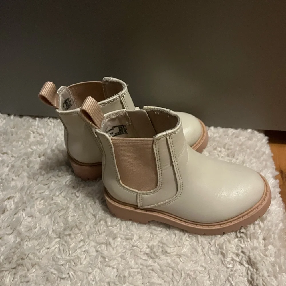 N/A classic cream